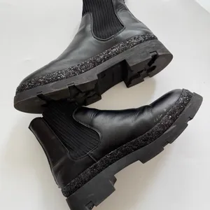 Steve Madden Boots Womens 5 M Black Jrobinn Chelsea Ankle Faux Leather Pull On thumbnail 4