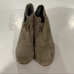 Toms Desert Taupe Suede Wedge Heel Lace‎ Up Booties Size 9 thumbnail 2