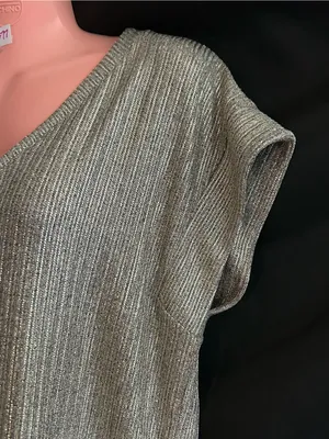 White House Black Market Women’s Metallic Silver V-Neck Ribbed Knit Top MD thumbnail 3