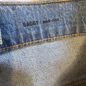 Jordache‎ Jeans Womens 6 Blue Baggy Mid-Rise Wide Leg Cropped Denim flare pants thumbnail 11