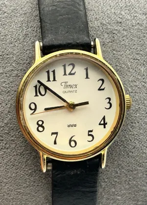 Vintage Timex Gold Tone Case Women’s Quartz Watch Working New Battery thumbnail 1