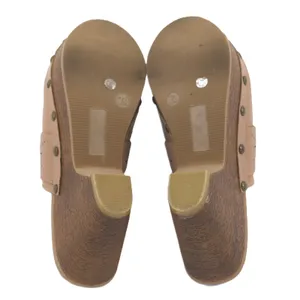 Arizona Jeans Co Tan Faux Leather Cutout Wedge Clogs Women's Size‎ 7.5 thumbnail 8