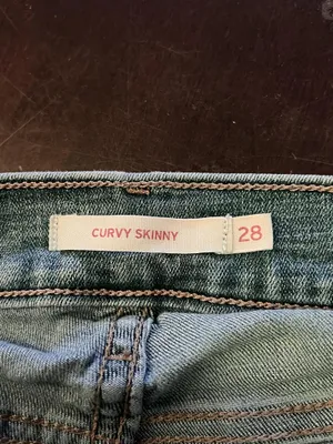 Levis Curvy Skinny Jeans Womens 28 Medium Wash Blue Mid Rise Stretch Denim thumbnail 7