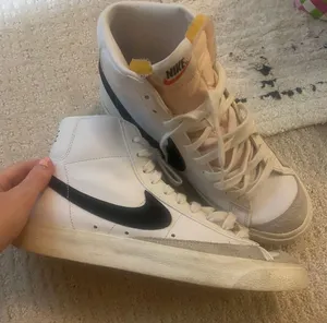Nike Blazers thumbnail 1