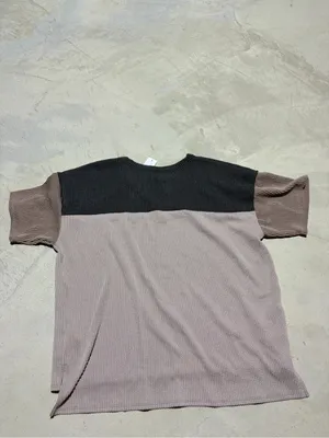 BKE NWT Short Sleeve Colorblock Ribbed Top - Oat black small MSRP$37 thumbnail 7