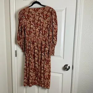 Lark + Grey women’s Floral V-Neck Dress size large thumbnail 9