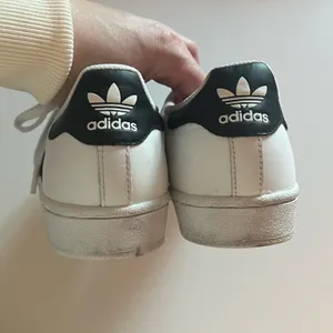 {Adidas} Superstar Originals thumbnail 6