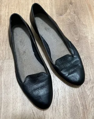 NATURALIZER‎ | Women's Black Leather Classic Slip On Loafer Flats, Size 7 thumbnail 1