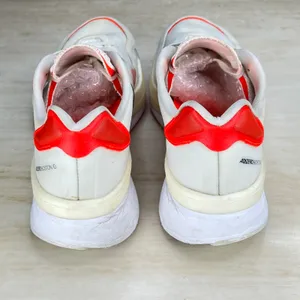 Adidas Adizero Boston 10 Womens 9 Running Shoes White Solar Red FY4080 Sneaker thumbnail 5