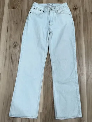 Abercrombie and Fitch The Baggy Mid Rise Jeans Women’s 00/24 thumbnail 1