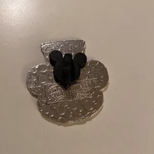 Disney Official Trading Pin thumbnail 2