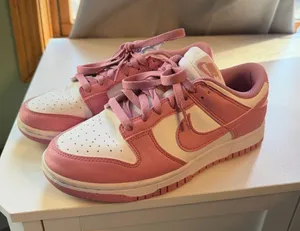 Pink Nike Dunk Low Women’s thumbnail 1