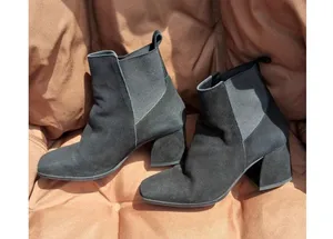 Sergio Rossi Women's Black Suede Ankle Boots Size 9 Elegant Designer Booties thumbnail 2