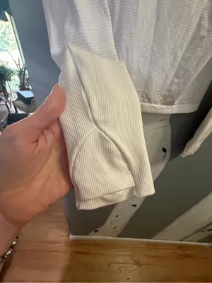 Lululemon Lightweight White Long Sleeve running Top thumbnail 4