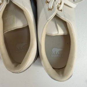 Sorel 10.5 Ona Ave Low Court Sneaker Platform Leather Sporty Chalk Gum Sole Shoe thumbnail 7
