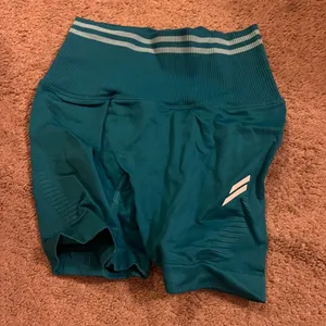 Doyoueven scrunch shorts xs‎ thumbnail 3