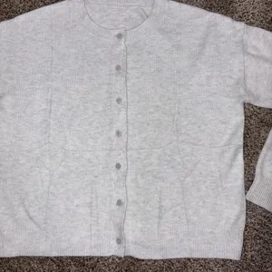 Women's Gray Button Front Knit Cardigan Sweater Crew Neck Solid Size M Size M thumbnail 5