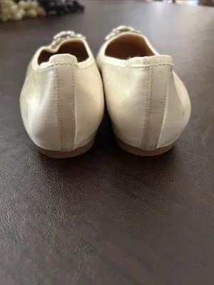 Badgley Mischka Ivory Crystal-Embellished Ballet Flats thumbnail 3