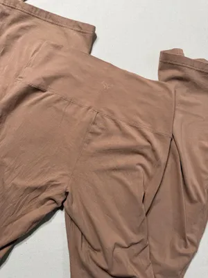 Tna Aritzia Tan Wide leg yoga pants TALL Sz M thumbnail 7