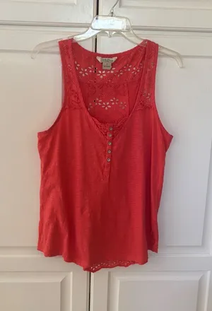 Lucky Brand Womens Coral Red Eyelet Lace Henley Tank Top Sleeveless Shirt Medium thumbnail 1