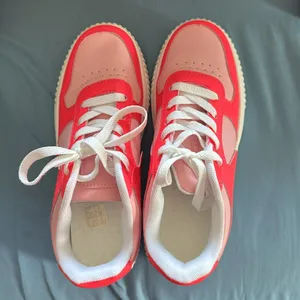 SHEIN Pink & White Women's Sneakers thumbnail 5