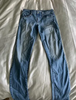 American Eagle Jeans thumbnail 1