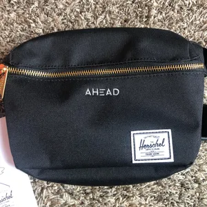 Herschel Supply Co. Fifteen Hip Pack Waist Bag Company Logo thumbnail 9
