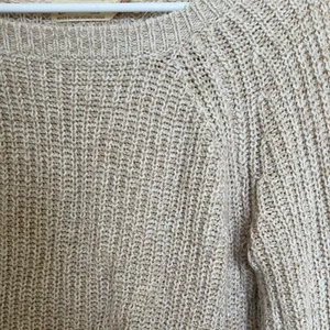 Sweater thumbnail 3