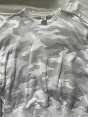 PINK Victoria’s Secret Crewneck thumbnail 1