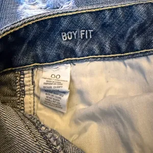 Y2K American Eagle 00 Boy Fit Cropped Low Rise Jeans Blue Distressed Denim Capri thumbnail 6