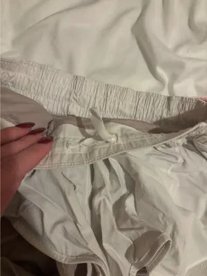 Lululemon Hotty Hot Shorts White 2.5" thumbnail 4