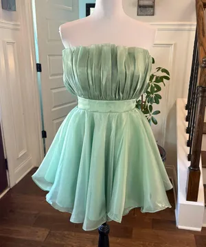 Anthropologie Mable NWOT Elegant Green Tulip Dress with Back Zipper thumbnail 1