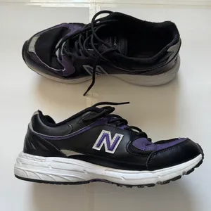 Y2K Purple New Balance ✦ Open To All Offers ✦ Bundle Measurements: Used Good Condition. Mens New Balance Violet 2000 Shoes Black/ Purple Size 7 New Balance Logo Both Sides. Shoes Come As Shown In Pictures. New Black Laces Equipped. Reflective 3M Material on the back Ankle Area ——— TAGS ——— #NB #NewBalance #Running #Casual #Run thumbnail 4