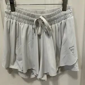 WHITE FLOWY SHORTS Size XS thumbnail 2