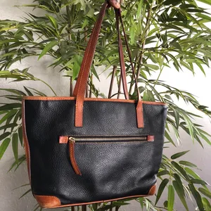 Dooney & Bourke Charleston Black Brown Leather Tote Satchel Shoulder Hand Bag Purse Vintage Measurement in pics thumbnail 2
