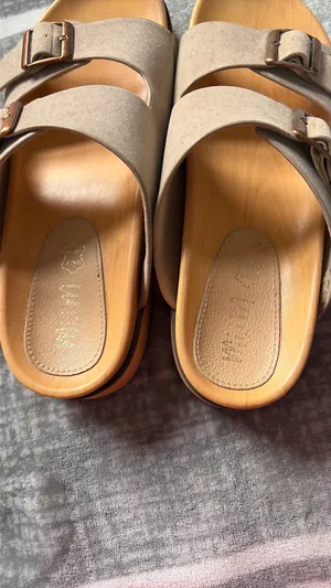 Mi.iM Regina Grey and Tan Buckle Sandals thumbnail 3