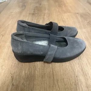 Easy Spirit | Woman's Gray Osheas Suede Leather Mary Jane Wedge Shoes, Size 6.5M thumbnail 3