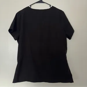Black V thumbnail 4