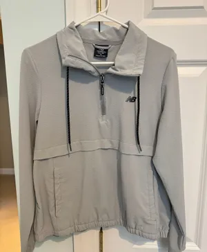 New Balance Lightweight Windbreaker thumbnail 1