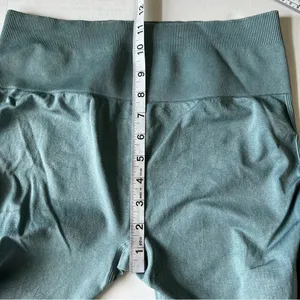 Fabletics Sync Seamless High-Waisted 7/8 Legging large washed Arctic wave green thumbnail 13