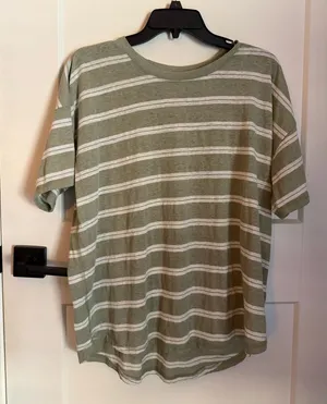 Boutique Top thumbnail 1