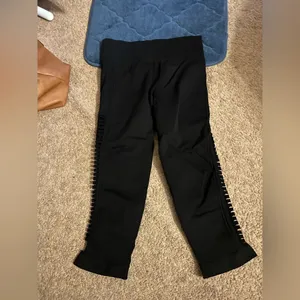 Fabletics compression‎ capri leggings xs thumbnail 2
