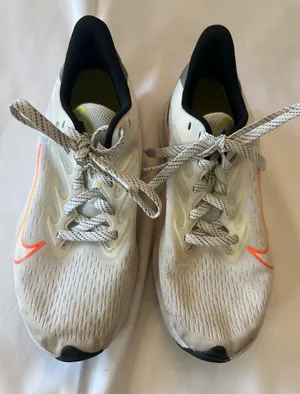 Size 6 1/2 - Nike Air Zoom Winflo 7 White Bright Mango W thumbnail 1