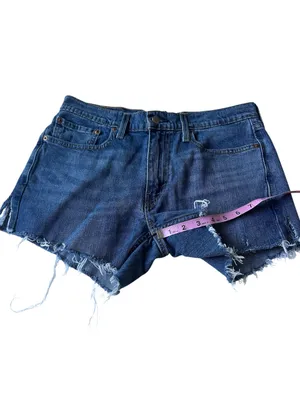 Levi’s classic high-rise denim cutoff shorts thumbnail 3