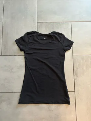 Lululemon Lively Crewneck Tee *Vitasea in Black thumbnail 4