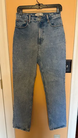 Abercrombie 90s Straight Ultra High-Rise Jeans Curve thumbnail 1