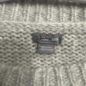 S201. Aerie sweater thumbnail 2