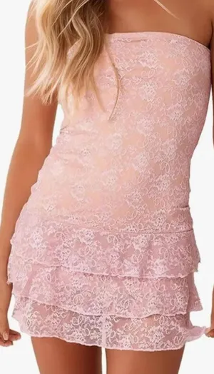 Pink lace dress Size M thumbnail 1