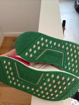 Adidas Off-White & Pink NMD_R1 Sneakers thumbnail 5