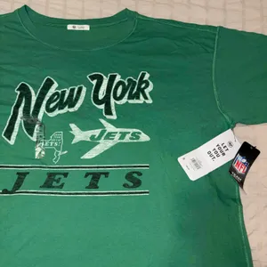 New New York Jets NFL Unisex Woman’s XL Green T-Shirt Size XL Football NWT Jets thumbnail 2